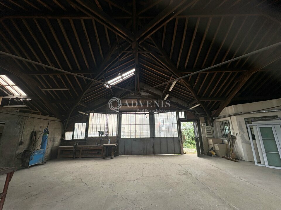 Industrial in La Queue-les-Yvelines for lease Interior Photo- Image 1 of 6