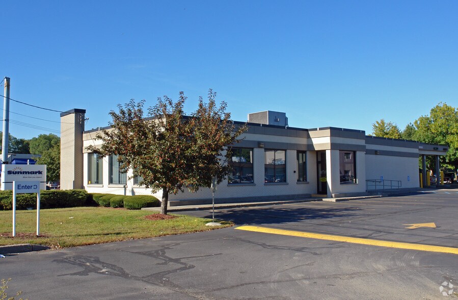 1847 Central Ave, Albany, NY à louer - Photo principale - Image 1 de 14