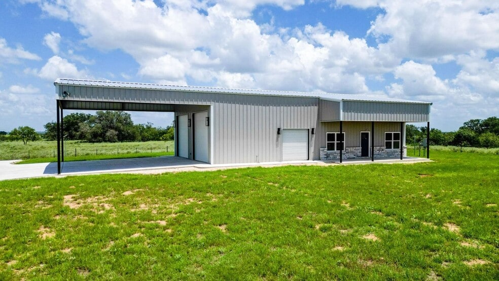 209 FM 1344, Floresville, TX for sale - Building Photo - Image 3 of 41