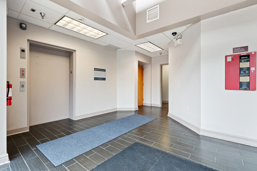 105 Bradford Rd, Wexford, PA à louer - Photo du bâtiment - Image 2 de 34