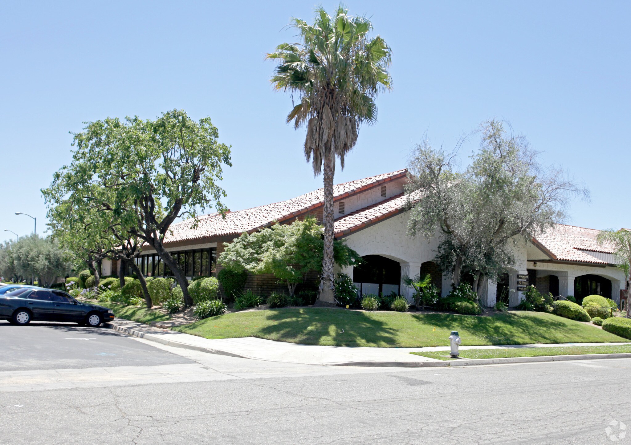 761 E Locust St, Fresno, CA for lease Primary Photo- Image 1 of 7