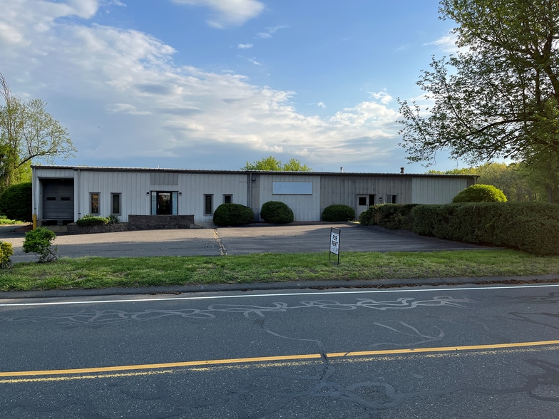 388 Strong Rd, South Windsor, CT for sale - Building Photo - Image 1 of 1