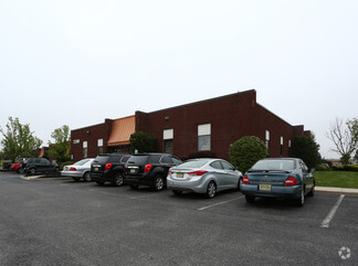 Plus de détails pour 2200 Wallace Blvd, Cinnaminson, NJ - Industriel à louer