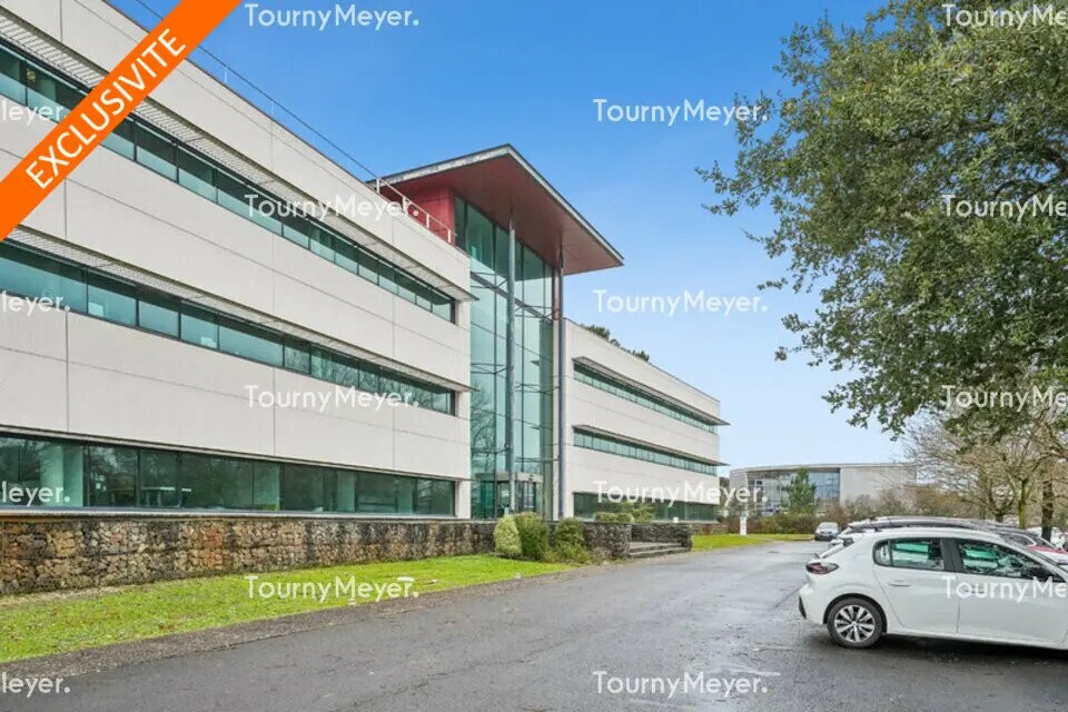 Office in Mérignac for sale Building Photo- Image 1 of 8