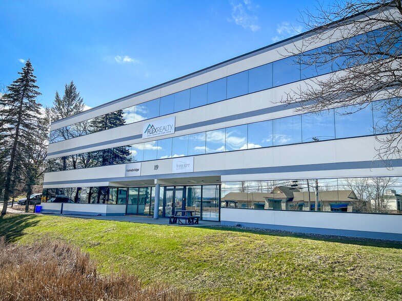 19 Theodore Roosevelt Hwy, Colchester, VT à vendre - Photo du bâtiment - Image 1 de 2