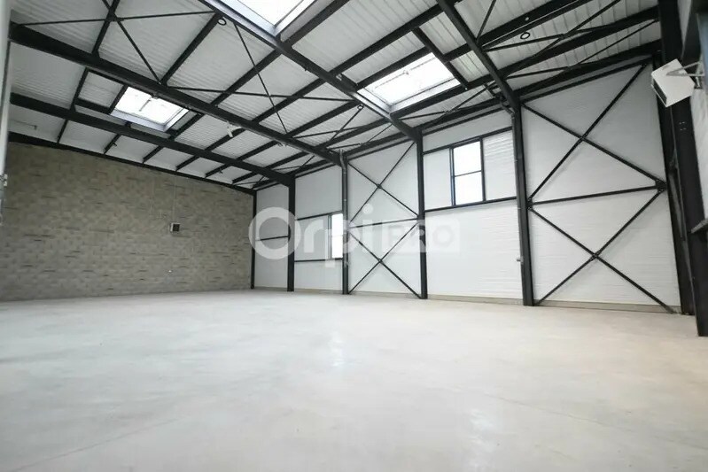 Flex in Colombier-Saugnieu for lease - Interior Photo - Image 3 of 8