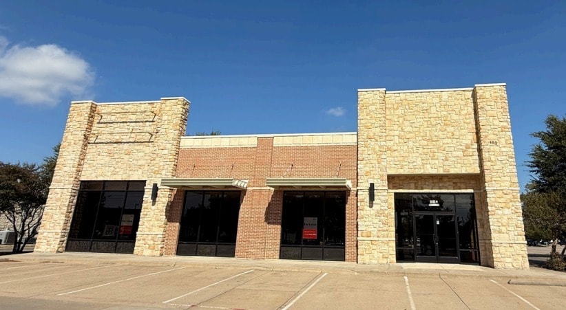 105 N Tarrant Pky, Keller, TX à louer - Photo du bâtiment - Image 2 de 4