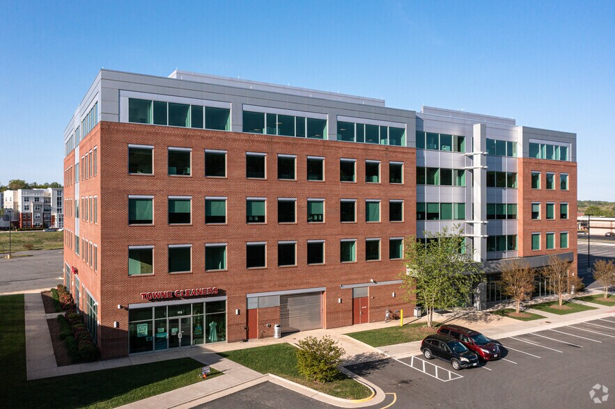 475 Aquia Towne Center Dr, Stafford, VA à louer - Photo du bâtiment - Image 3 de 13