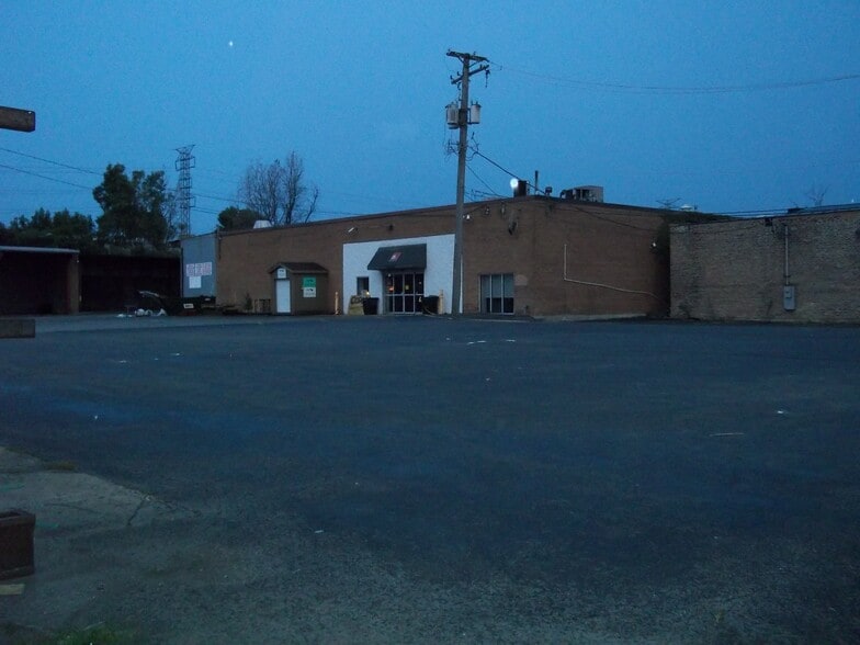 430 N Damen Ave, Chicago, IL for sale - Building Photo - Image 1 of 10