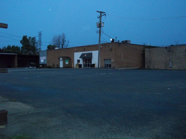 430 N Damen Ave, Chicago, IL à vendre - Photo du bâtiment - Image 1 de 10