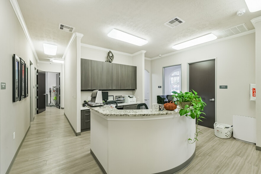 11439 Spring Cypress Rd, Tomball, TX à vendre - Photo intérieure - Image 3 de 18