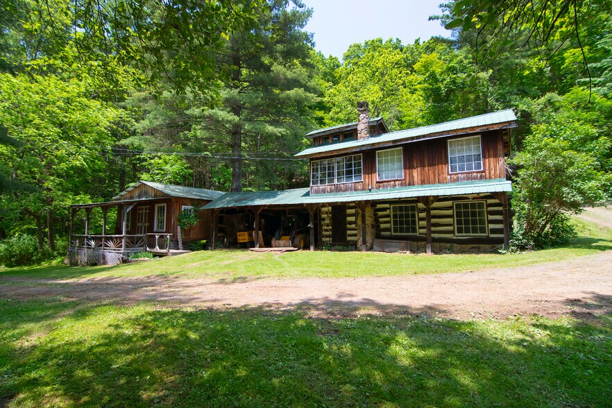 1413 Song Bird Ln, Grassy Meadows, WV à vendre - Photo principale - Image 1 de 12