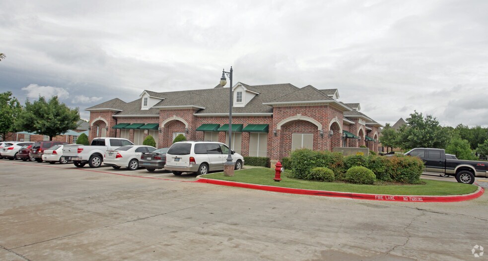 6211 Colleyville Blvd, Colleyville, TX à louer - Photo du bâtiment - Image 2 de 20