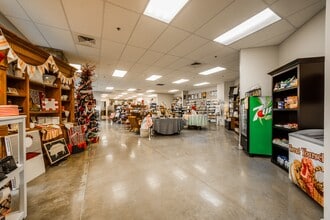 16115 Saint Vincent Way, Little Rock, AR for lease Interior Photo- Image 1 of 4