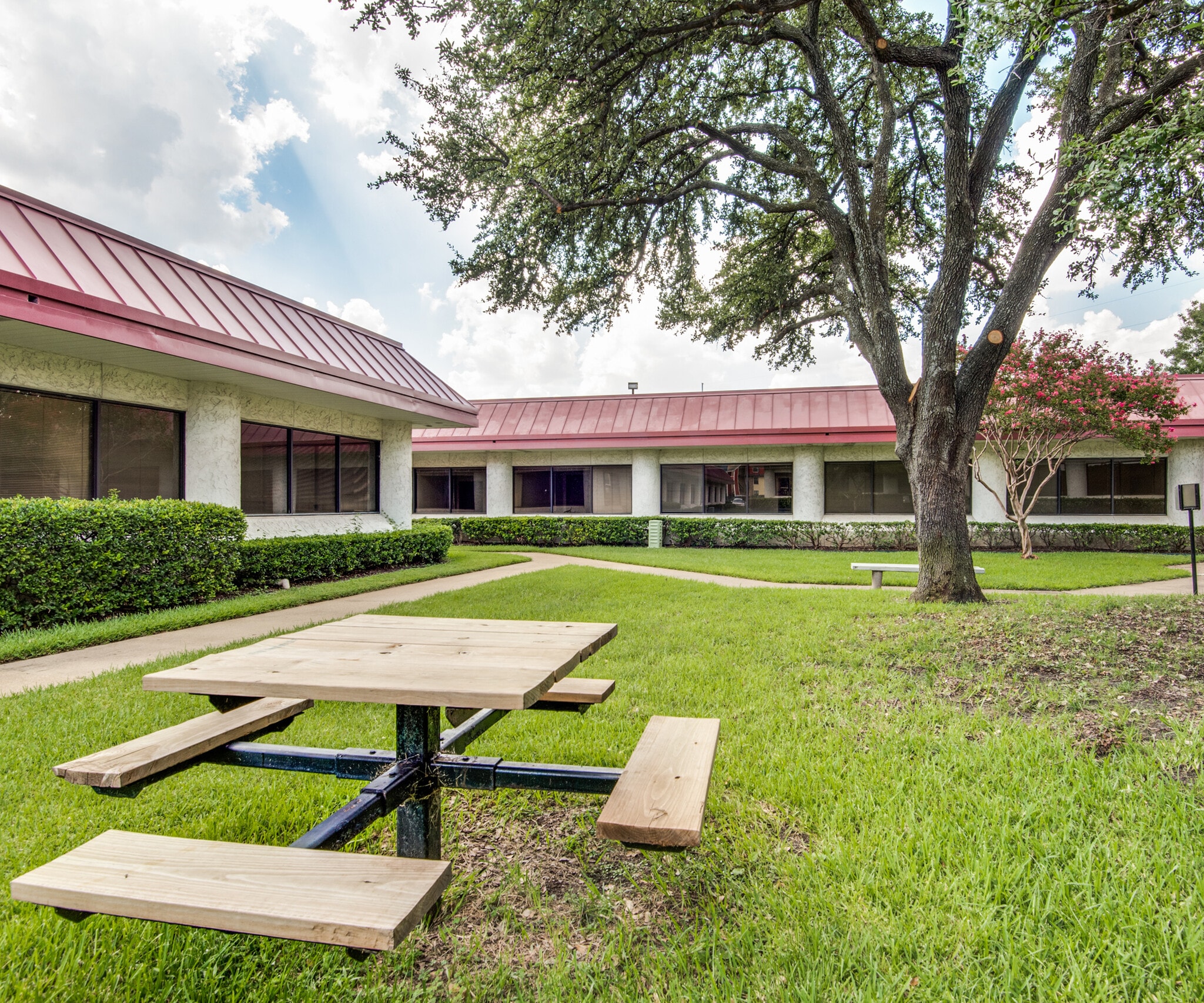 9550 Forest Ln, Dallas, TX for lease Primary Photo- Image 1 of 7