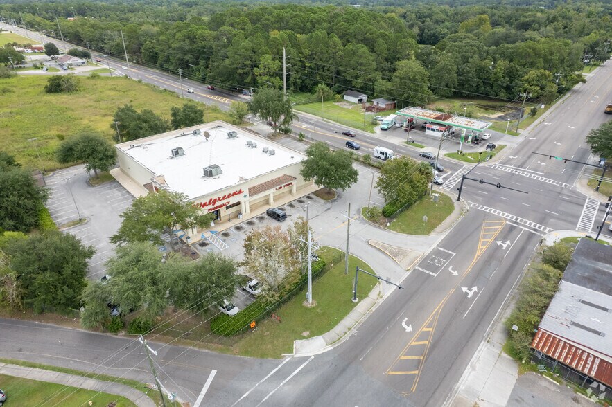 5340 Soutel Dr, Jacksonville, FL à louer - Photo du bâtiment - Image 3 de 5