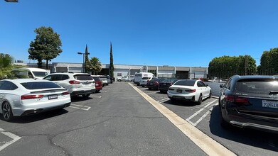 6656 Valjean Ave, Van Nuys, CA for lease Building Photo- Image 2 of 12