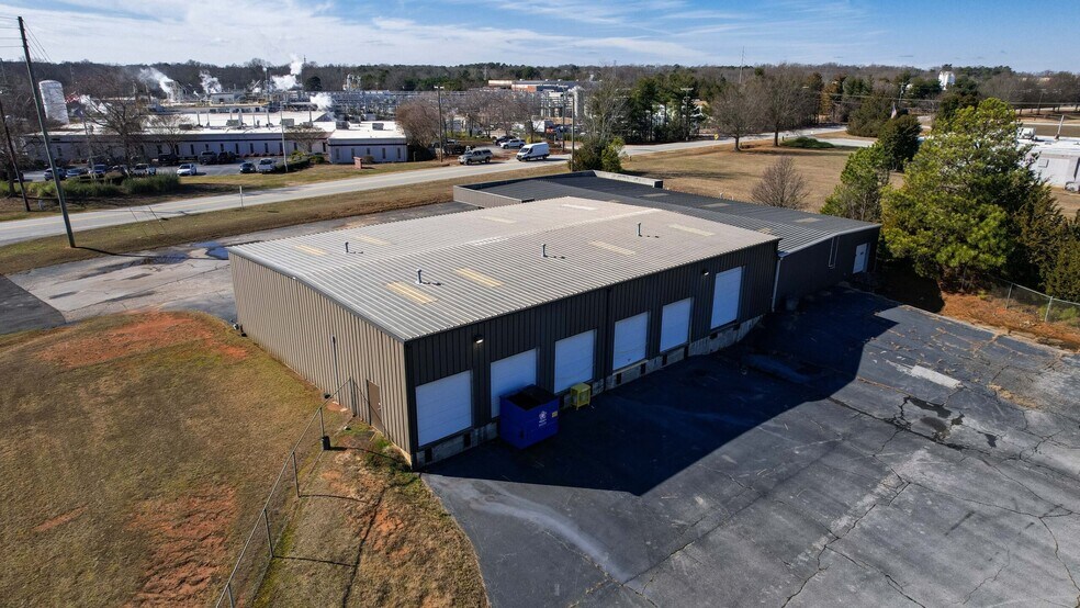 105 Osage Dr, Greenville, SC à louer - Photo du bâtiment - Image 2 de 5