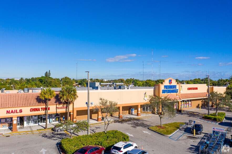 18302-18380 NW 7th Ave, Miami, FL à louer - Photo du bâtiment - Image 2 de 11