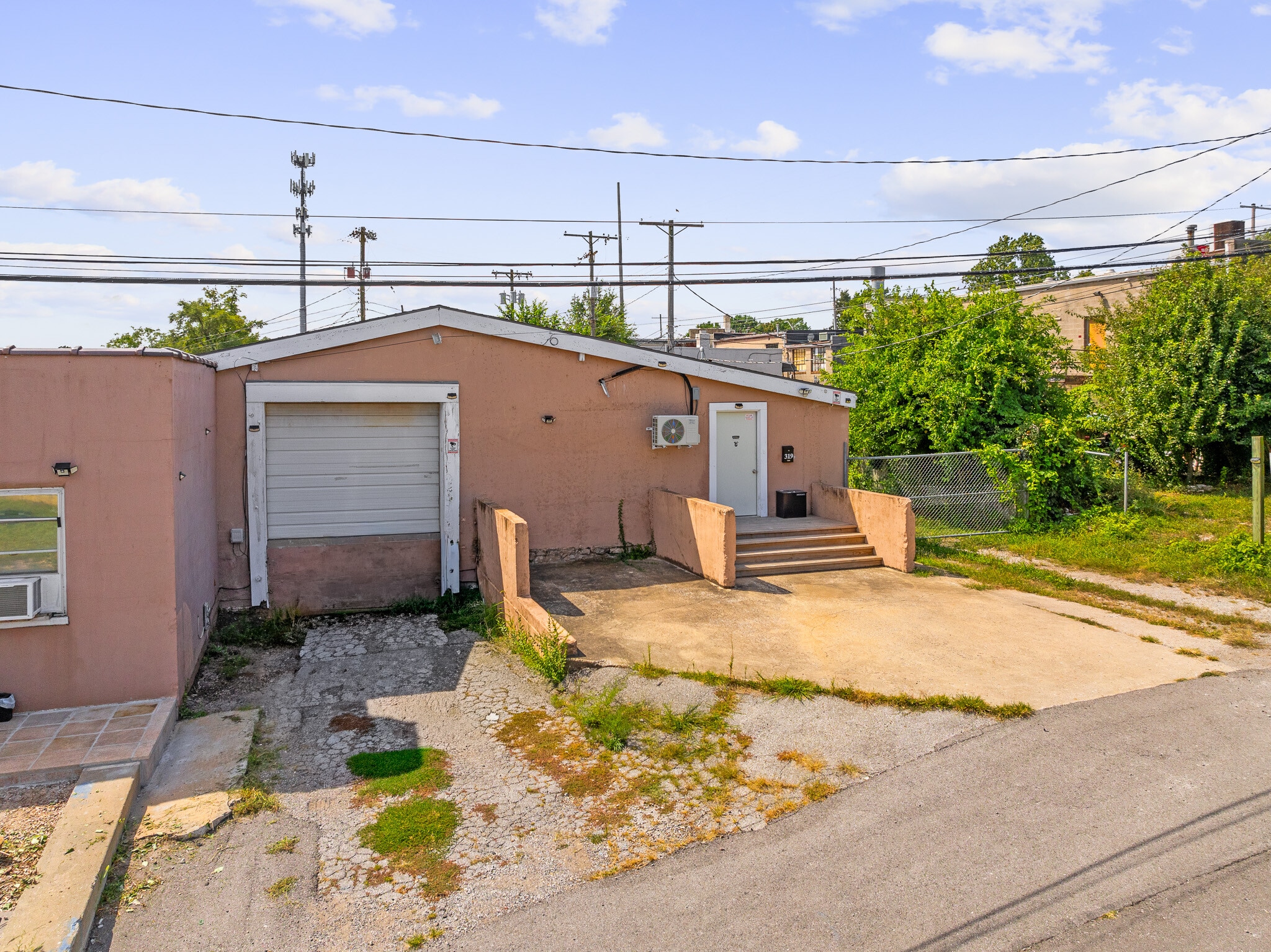 319 W 79th Ter, Kansas City, MO à louer Photo intérieure- Image 1 de 10