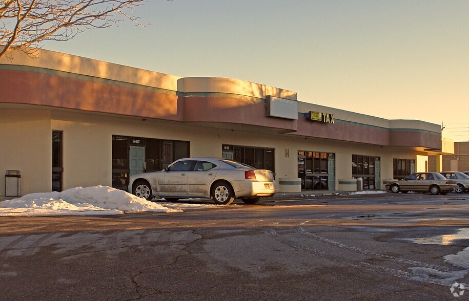3355 S Wadsworth Blvd, Lakewood, CO for lease - Primary Photo - Image 3 of 3
