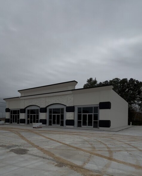 4515 N Major Dr, Beaumont, TX à louer - Photo du bâtiment - Image 2 de 4
