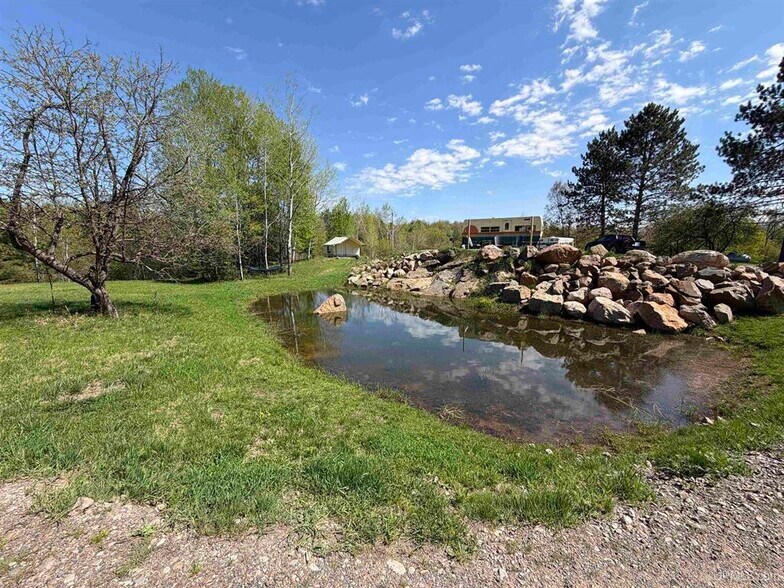 884 County Road Fab, Champion, MI à vendre - Photo du bâtiment - Image 2 de 32