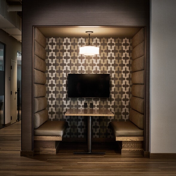 750 N State St, Chicago, IL for lease - Interior Photo - Image 2 of 14