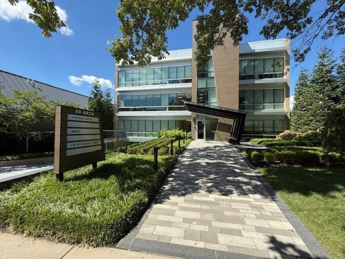 60 Arch St, Greenwich, CT à louer Photo du bâtiment- Image 1 de 4