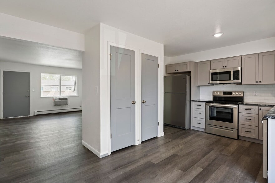 1629 Azalea Dr, Fort Collins, CO à vendre - Photo du bâtiment - Image 3 de 19