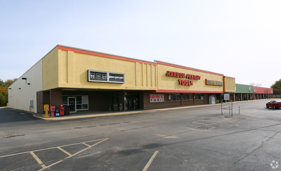 1502-1508 N Cunningham Ave, Urbana, IL for lease - Building Photo - Image 3 of 5