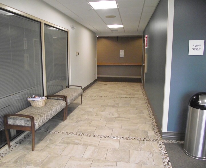 495 Cooper Rd, Westerville, OH for lease - Interior Photo - Image 2 of 8