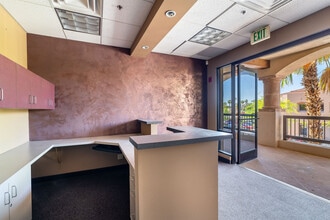 47050 Washington St, La Quinta, CA for lease Interior Photo- Image 2 of 11