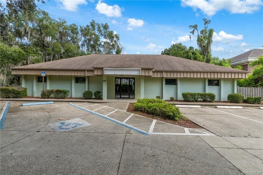 102 E Highland Blvd, Inverness, FL for sale - Building Photo - Image 1 of 42