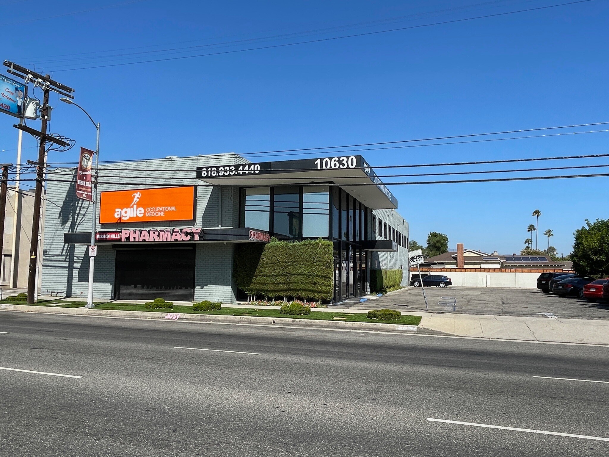 10630 Sepulveda Blvd, Mission Hills, CA à louer Photo du bâtiment- Image 1 de 5