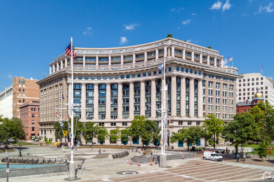 701 Pennsylvania Ave NW, Washington, DC à louer - Photo du bâtiment - Image 2 de 17