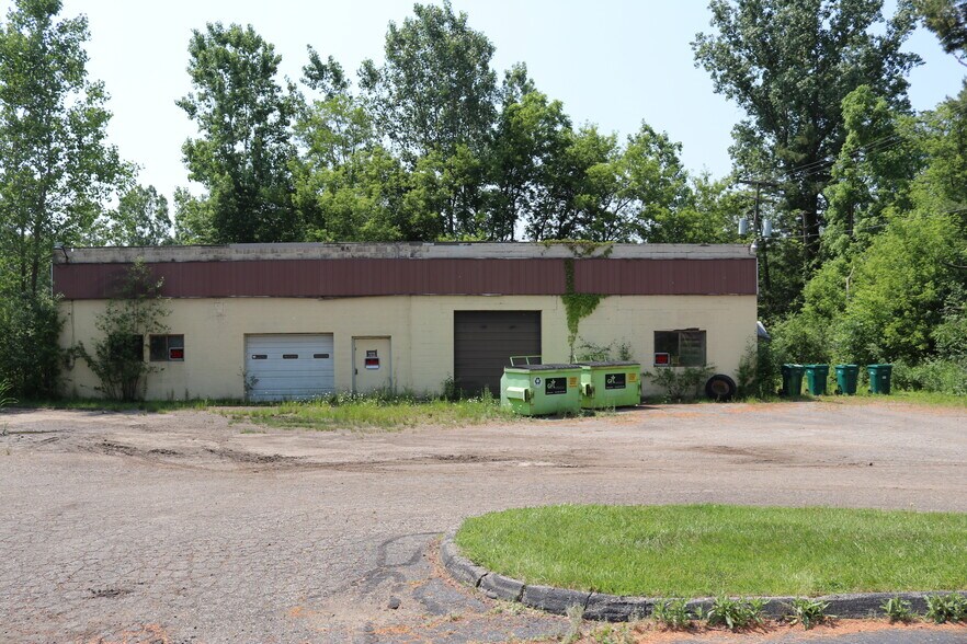 5179 Jackson Rd, Ann Arbor, MI à vendre - Photo principale - Image 3 de 10