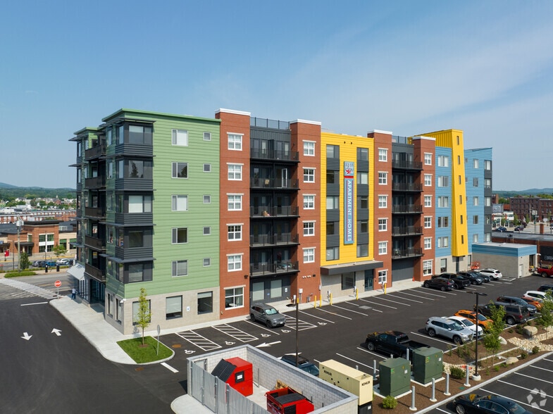 409 Elm, Manchester, NH à louer - Photo du bâtiment - Image 2 de 12