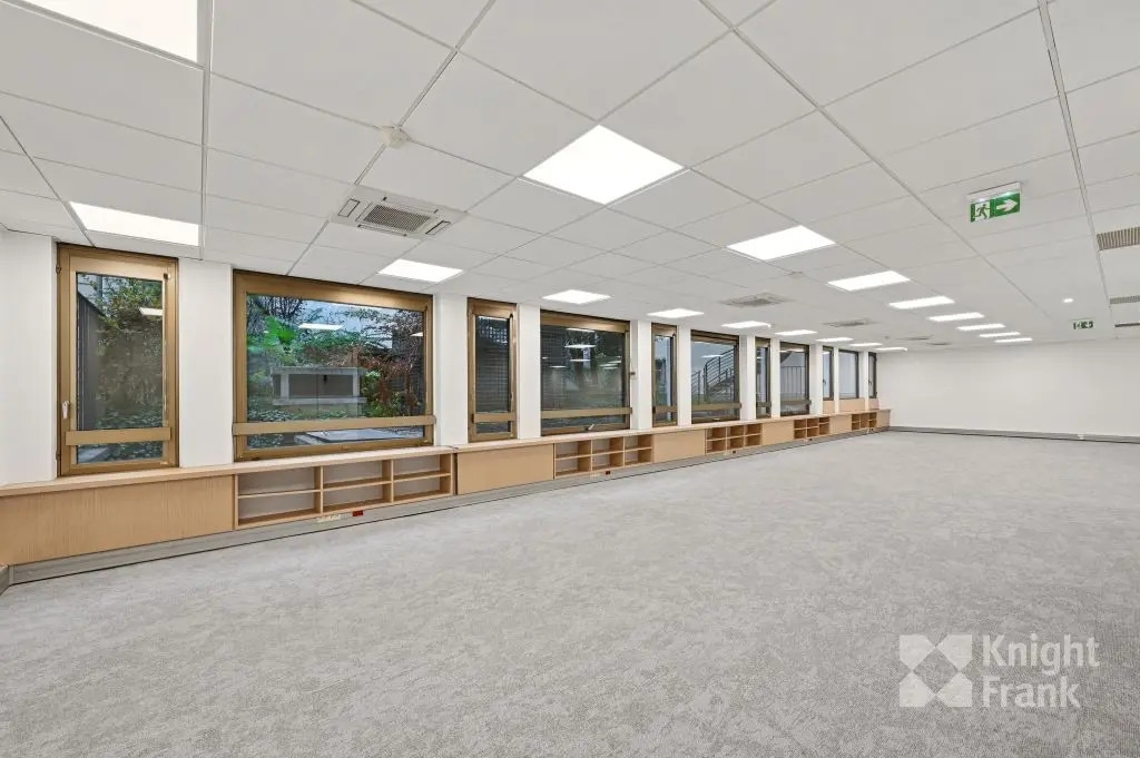 6 Avenue Marceau, Paris for lease Building Photo- Image 1 of 15