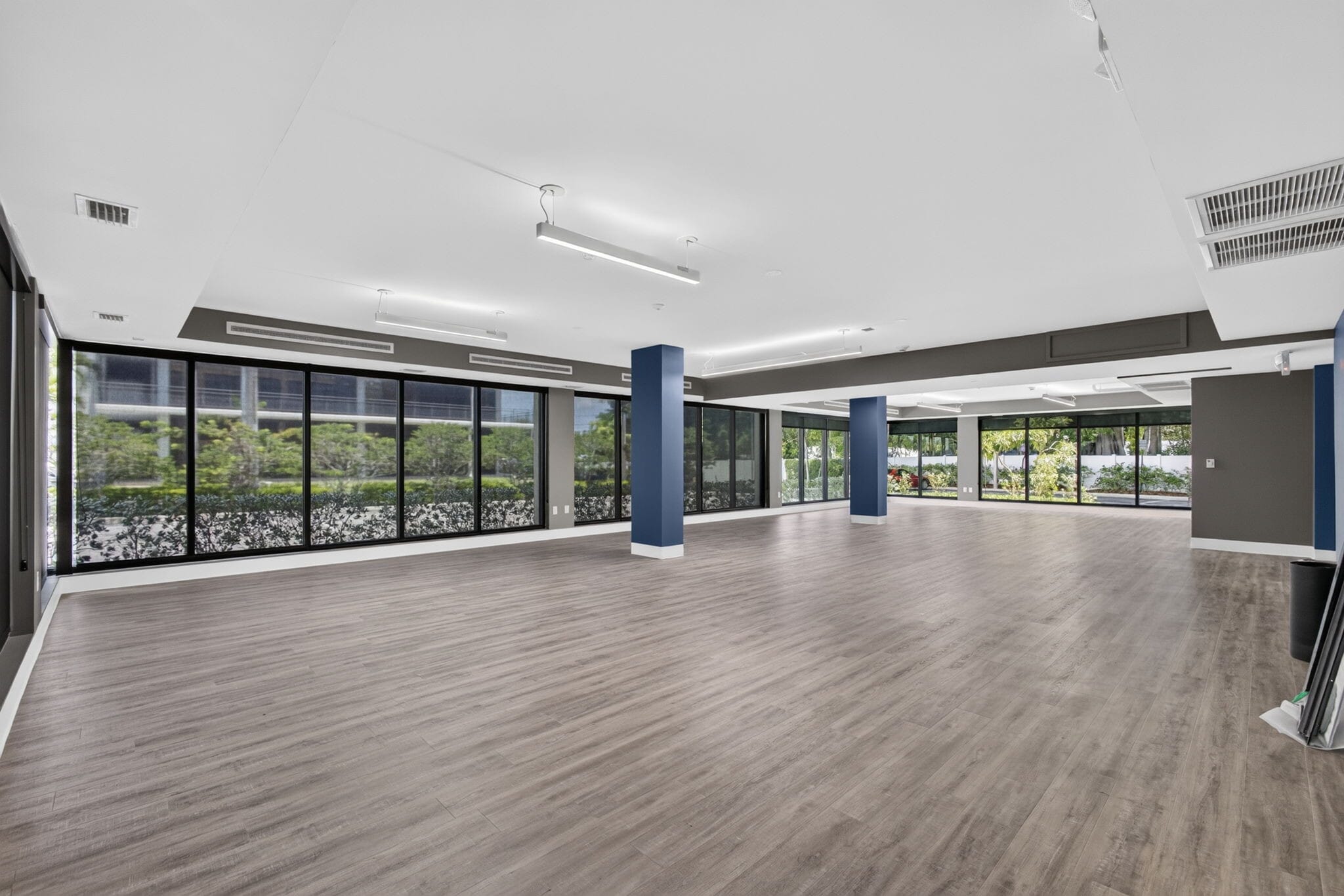 630 US Highway 1, North Palm Beach, FL for lease Interior Photo- Image 1 of 5
