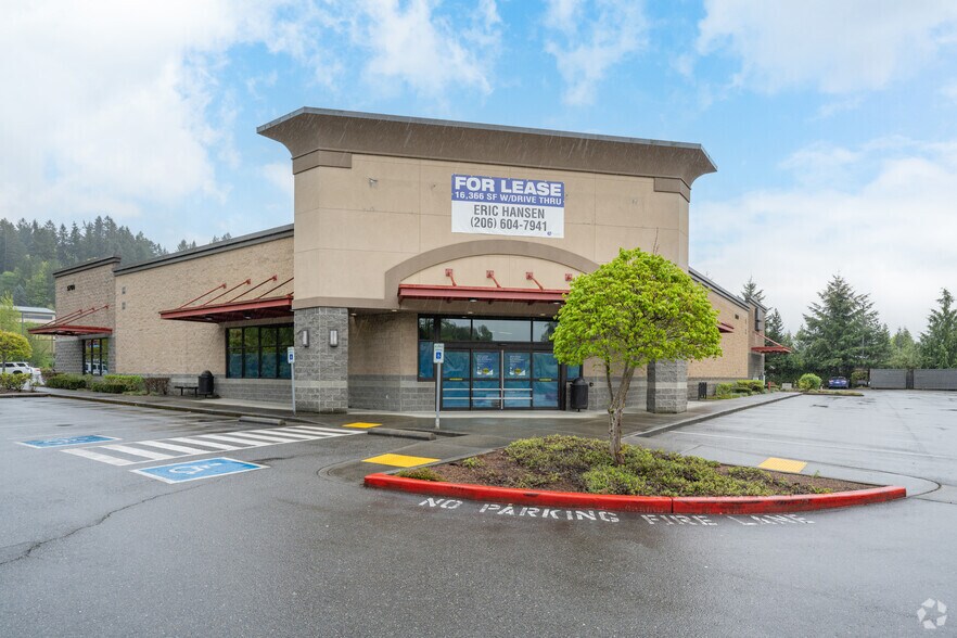 5700 E Lake Sammamish Pky SE, Issaquah, WA à louer - Photo du bâtiment - Image 1 de 5