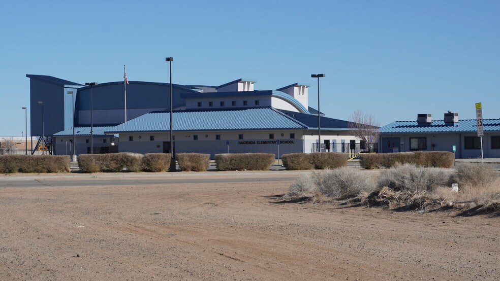 Hacienda Blvd, California City, CA à vendre - Photo du bâtiment - Image 1 de 7