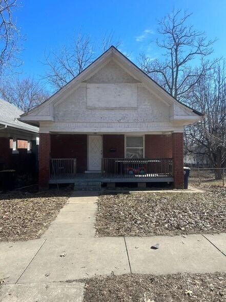 135 N Hardesty Ave, Kansas City, MO for sale - Primary Photo - Image 1 of 1