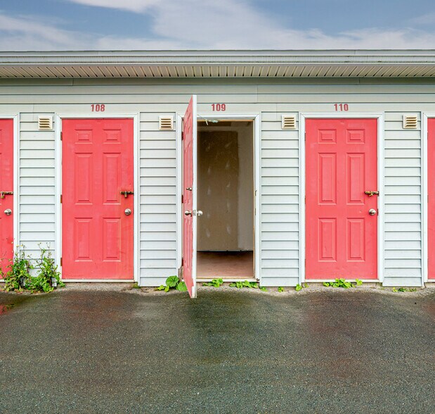 6 Mills Dr, Goodwood, NS à vendre - Photo du bâtiment - Image 2 de 5