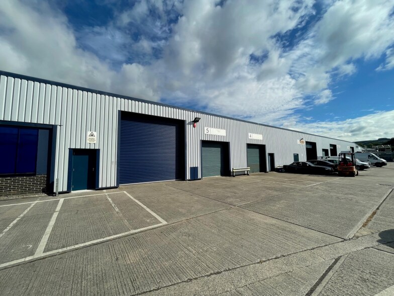 Strode Rd, Plymouth à louer - Photo du bâtiment - Image 2 de 3