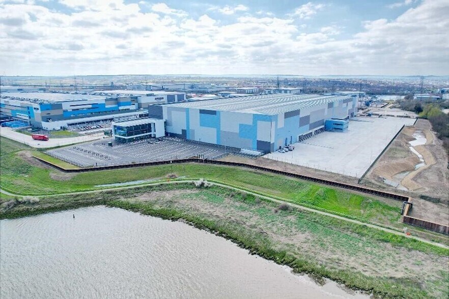 350 The Power House, Dartford à louer - Photo du bâtiment - Image 3 de 19