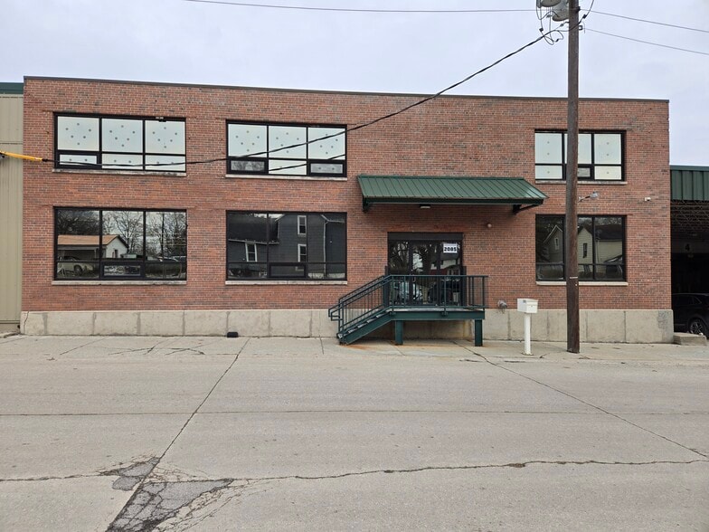 2085 Humphrey St, Fort Wayne, IN for lease - Primary Photo - Image 1 of 15