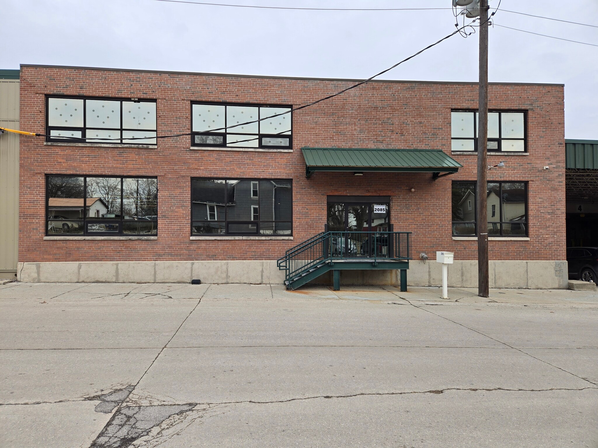 2085 Humphrey St, Fort Wayne, IN for lease Primary Photo- Image 1 of 16