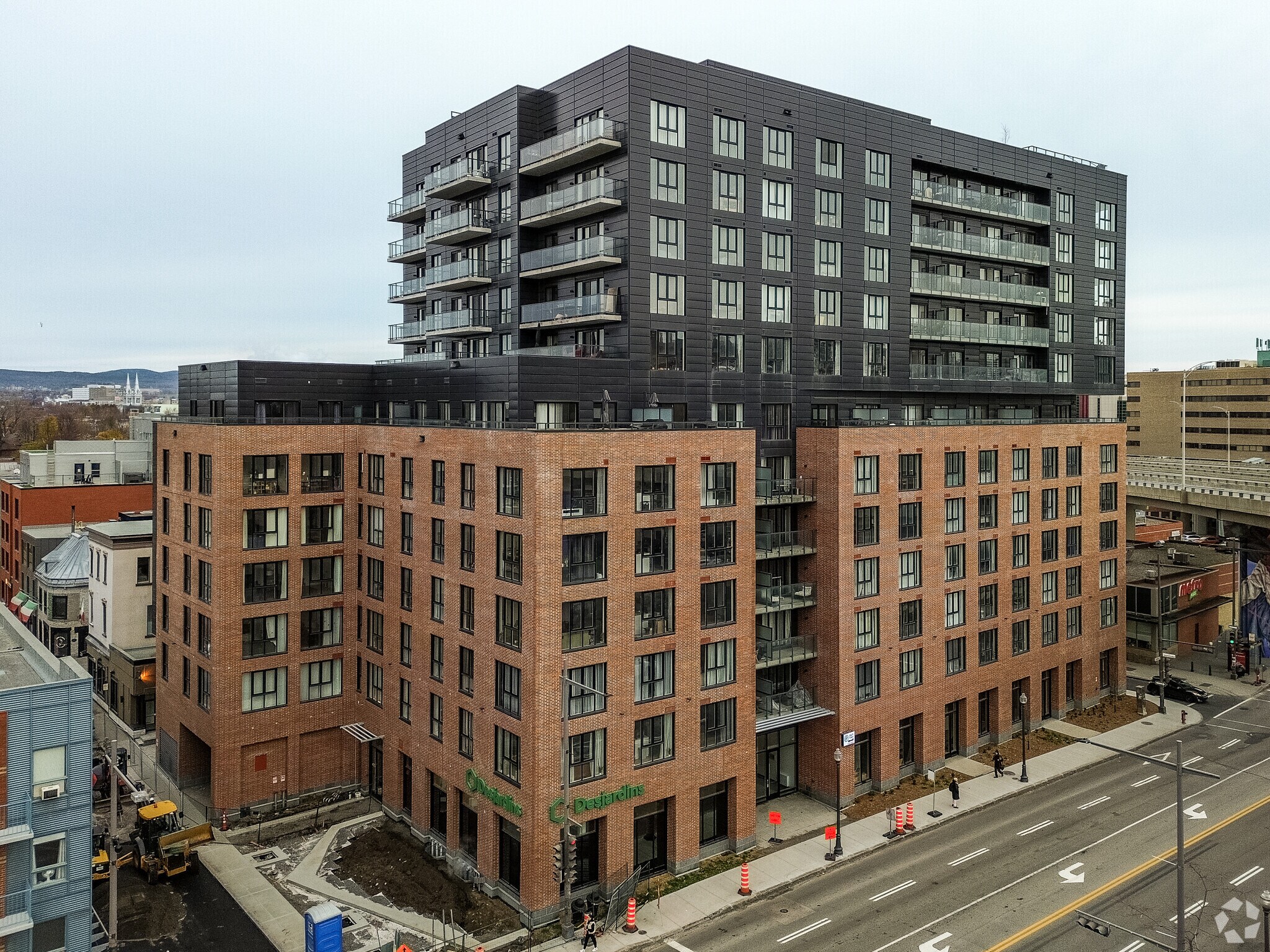 445 Rue Monseigneur-Gauvreau, Québec, QC for sale Primary Photo- Image 1 of 1