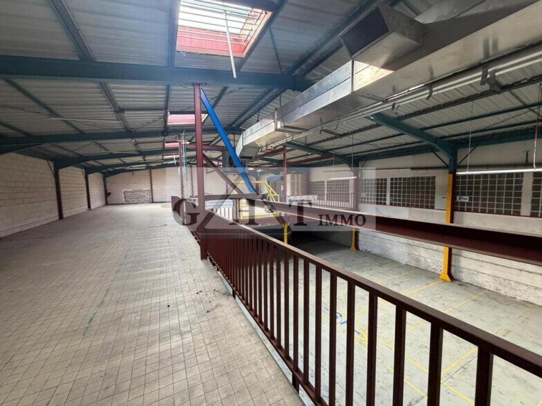 Industrial in Saint-Maur-des-Fossés for lease - Interior Photo - Image 2 of 3